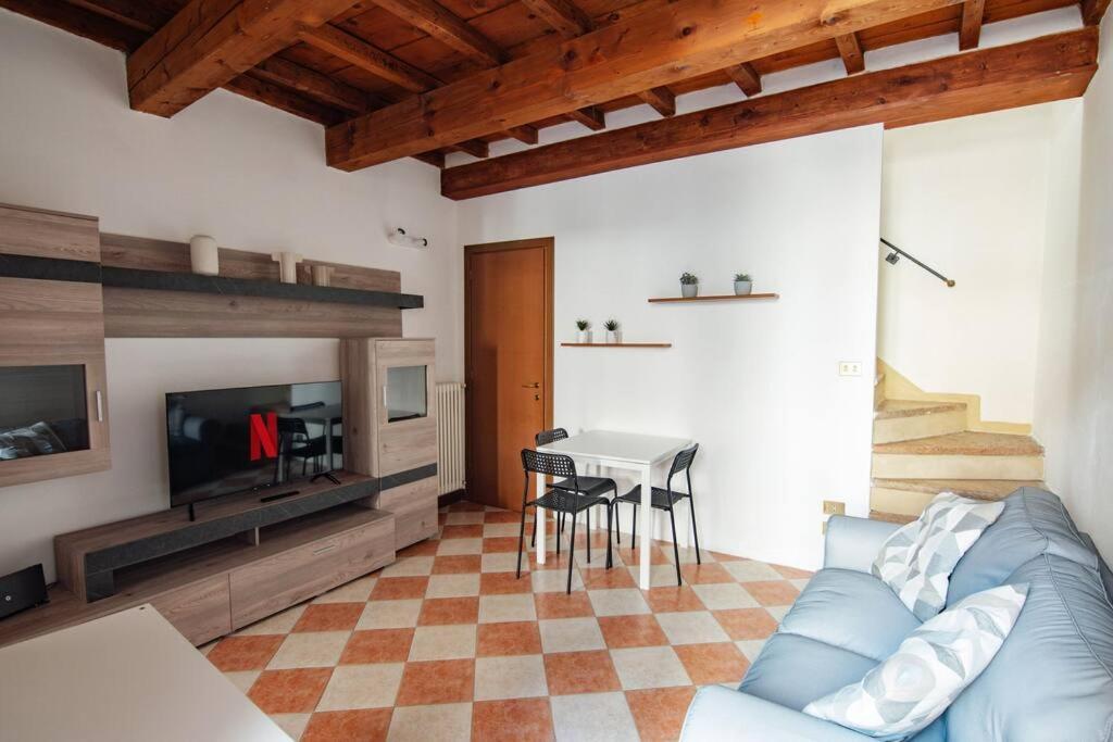 Appartement Casa Benzoni à Mantoue Extérieur photo