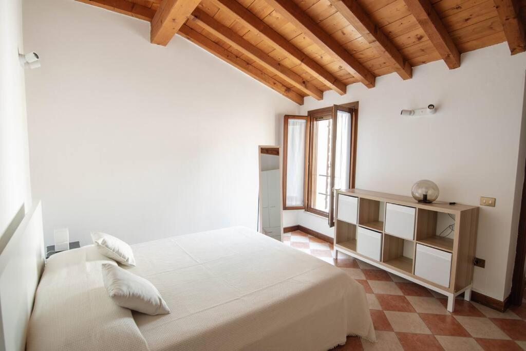 Appartement Casa Benzoni à Mantoue Extérieur photo